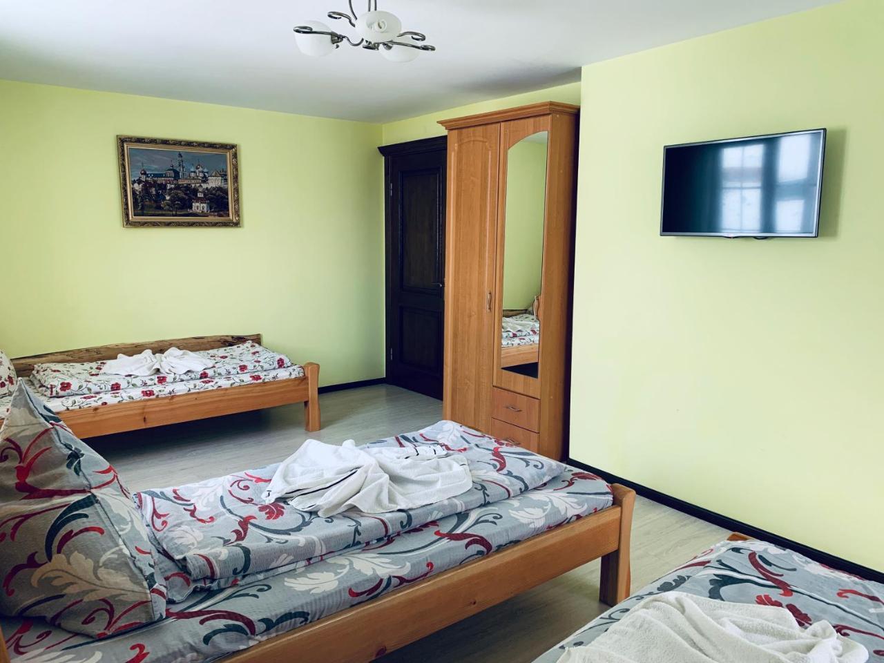 Arnica Hotel Yasinya Ngoại thất bức ảnh