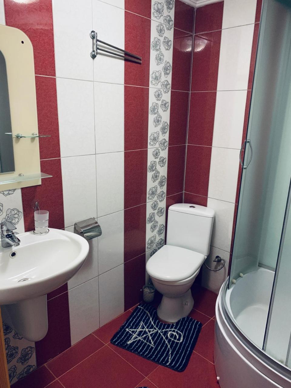 Arnica Hotel Yasinya Ngoại thất bức ảnh